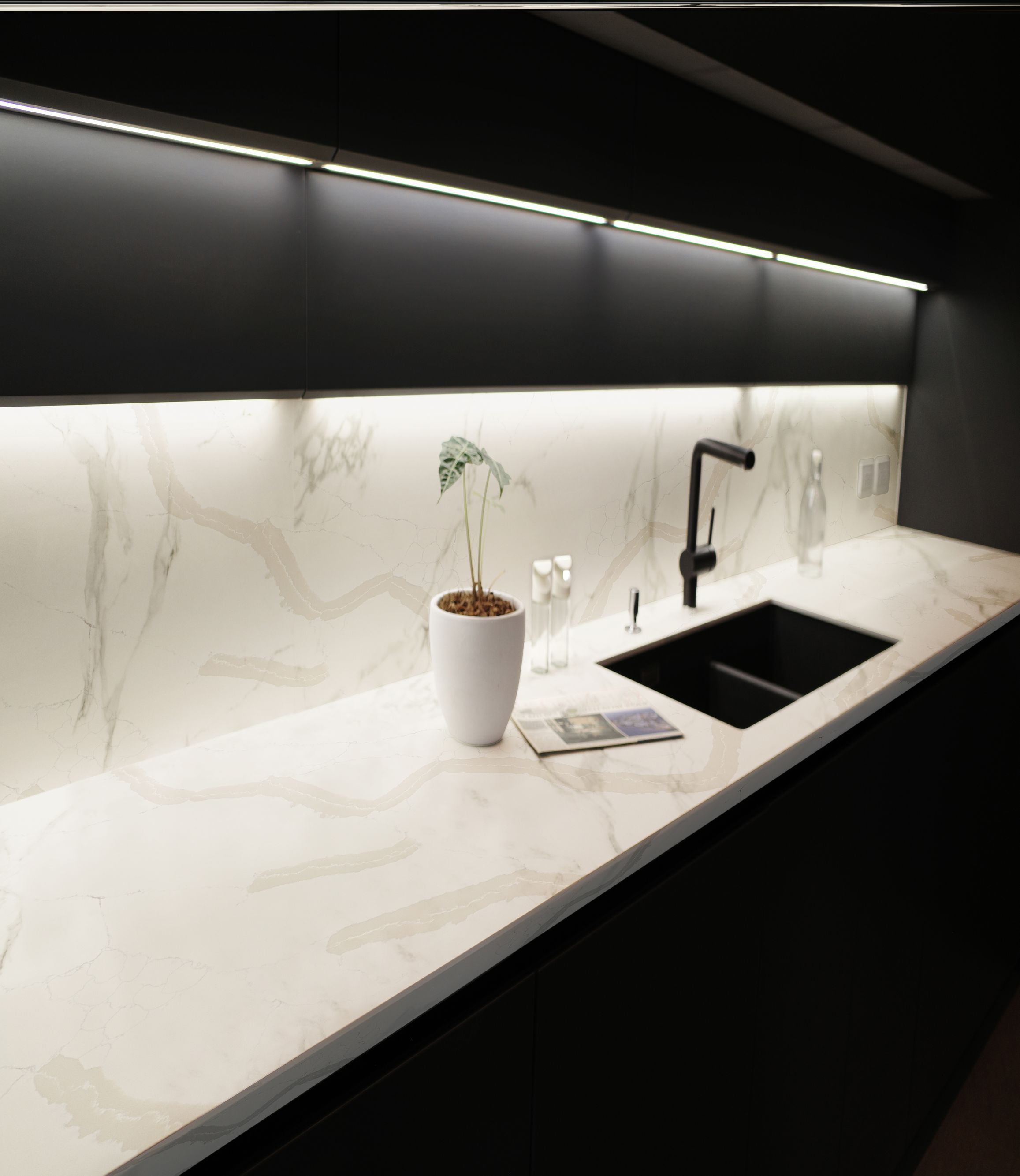 How Are Engineered Quartz Countertops Made the main image
